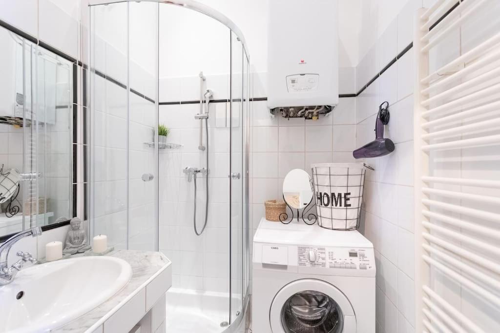 Charming & Authentic Vienna Flat - Central Locatedアパートメント エクステリア 写真