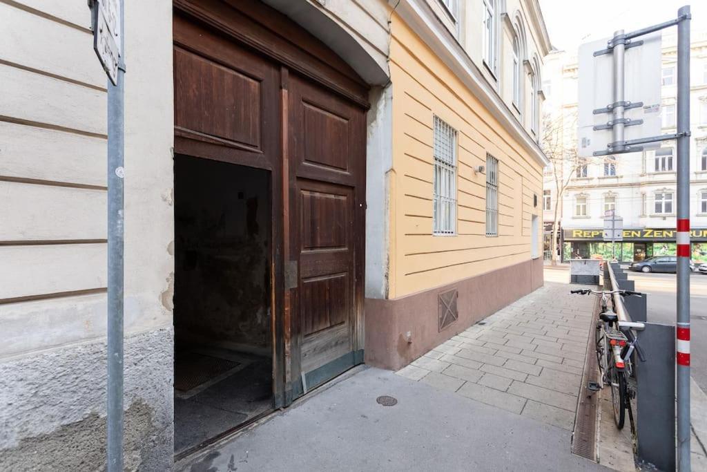 Charming & Authentic Vienna Flat - Central Locatedアパートメント エクステリア 写真
